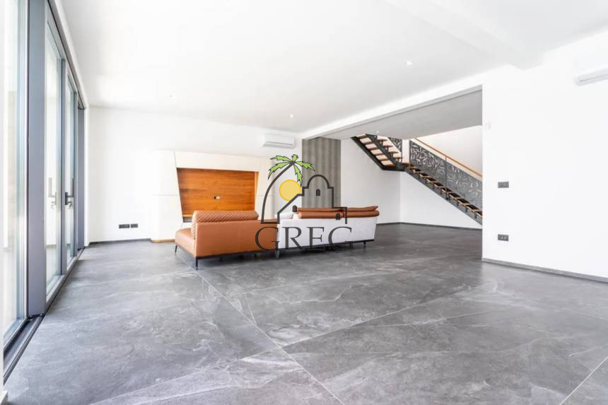 Croatia, Island of Ciovo,  - House, for sale