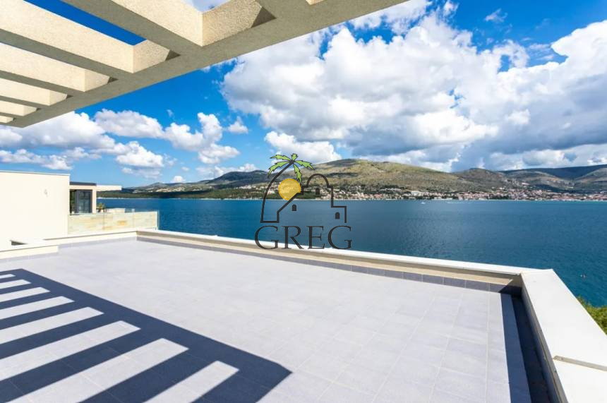 Croatia, Island of Ciovo,  - House, for sale