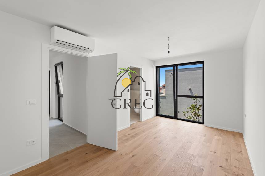 Croatia, Istria Peninsula, Novigrad - Apartment, for sale