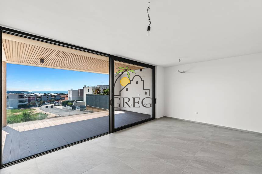 Croatia, Istria Peninsula, Novigrad - Apartment, for sale