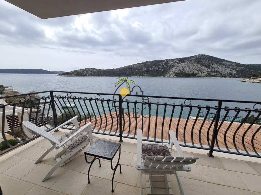 Chorwacja, Dalmacja Środkowa,  - Dom kamienny, na sprzedaż