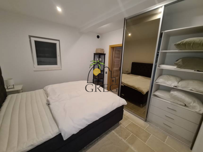 Chorwacja, Dalmacja Środkowa,  - Dom kamienny, na sprzedaż