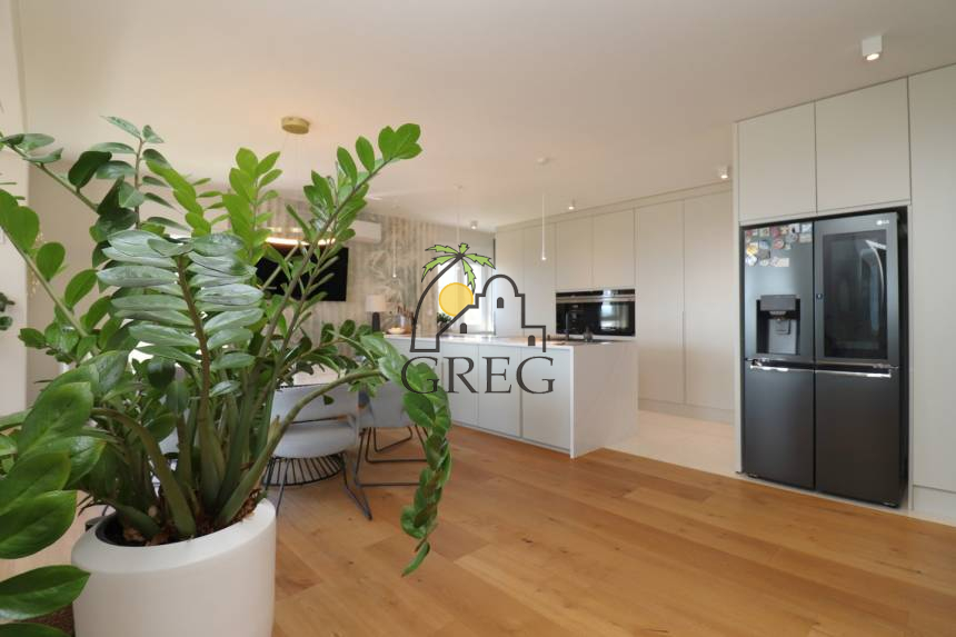 Chorwacja, Dalmacja Północna, Vodice - Apartamentowiec, na sprzedaż