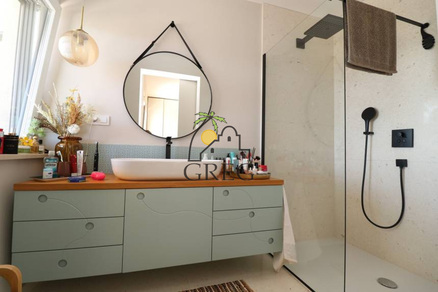 Chorwacja, Dalmacja Północna, Vodice - Apartamentowiec, na sprzedaż