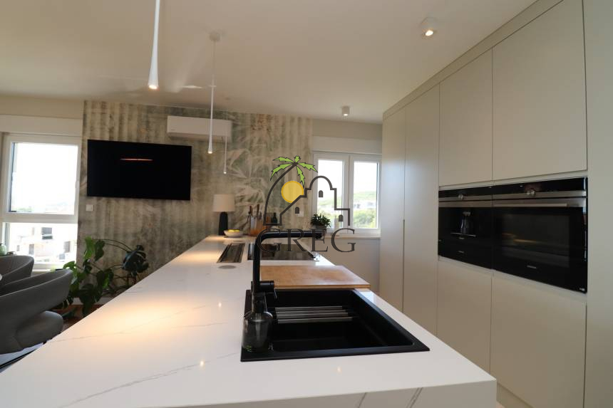 Chorwacja, Dalmacja Północna, Vodice - Apartamentowiec, na sprzedaż