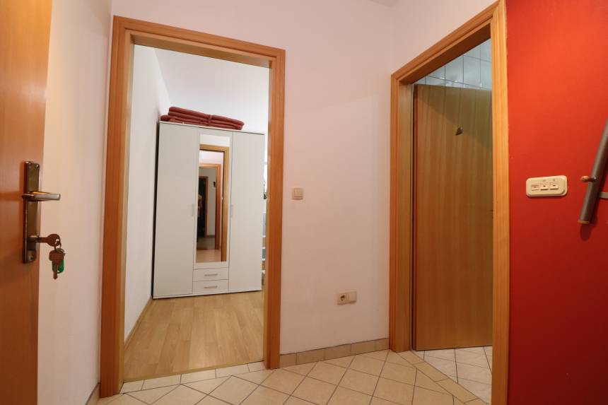 Croatia, North Dalmatia, Srima - Apartment, for sale