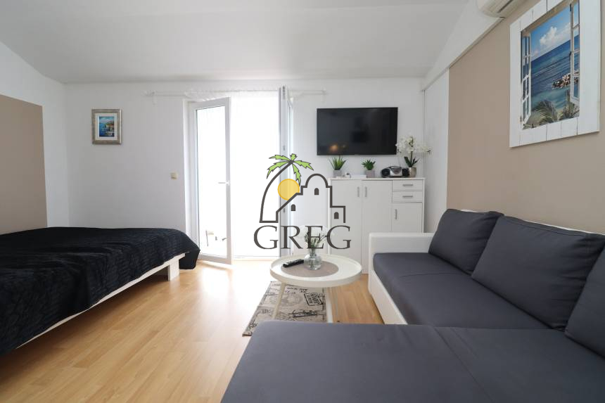 Croatia, North Dalmatia, Srima - Apartment, for sale