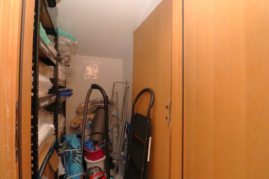 Croatia, North Dalmatia, Srima - Apartment, for sale