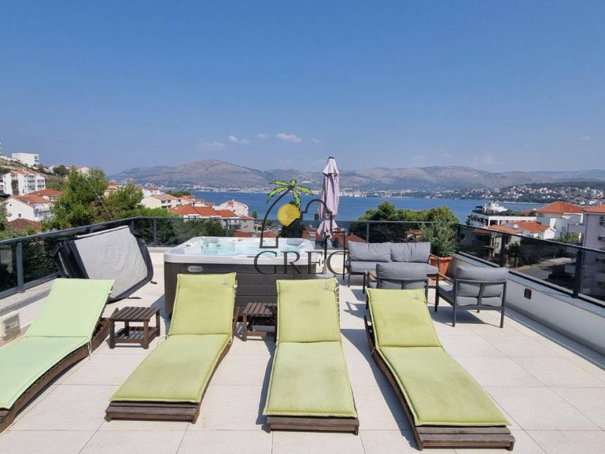 Croatia, Island of Ciovo,  - Apartment, for sale