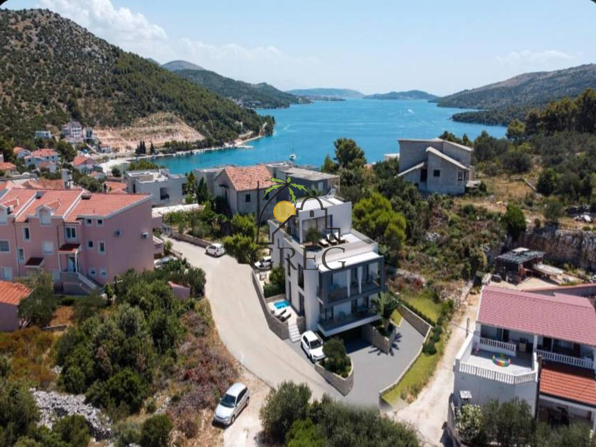 Croatia, Middle Dalmatia,  - Apartment, for sale