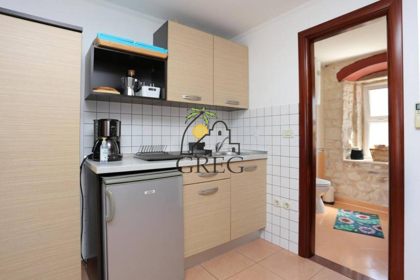 Chorwacja, Wyspa Ciovo,  - Dom kamienny, na sprzedaż