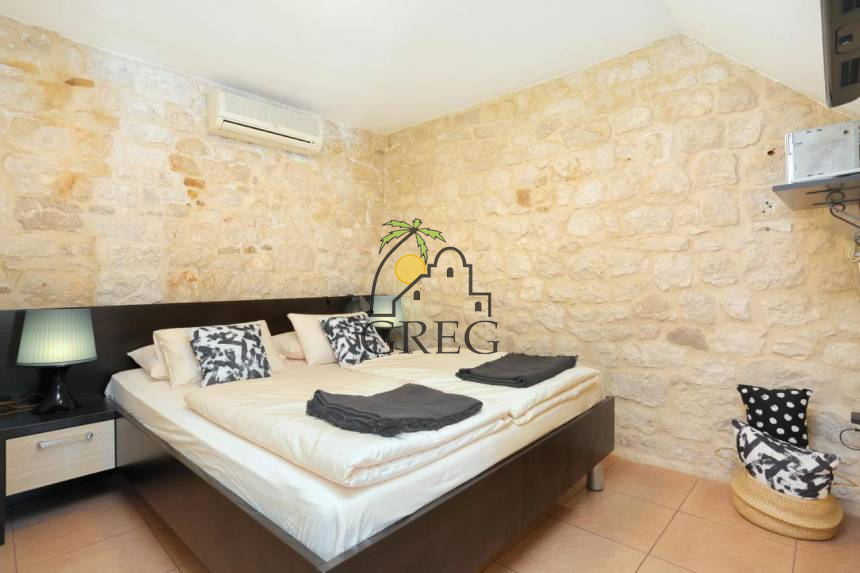 Chorwacja, Wyspa Ciovo,  - Dom kamienny, na sprzedaż