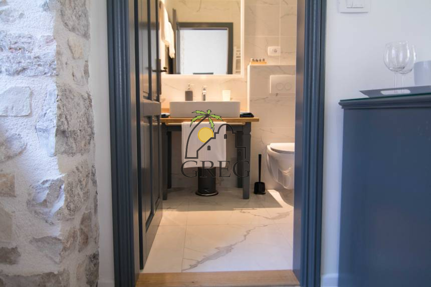 Croatia, North Dalmatia, Šibenik  - Apartment, for sale