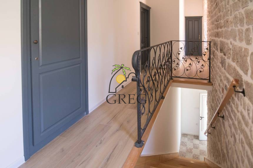 Croatia, North Dalmatia, Šibenik  - Apartment, for sale