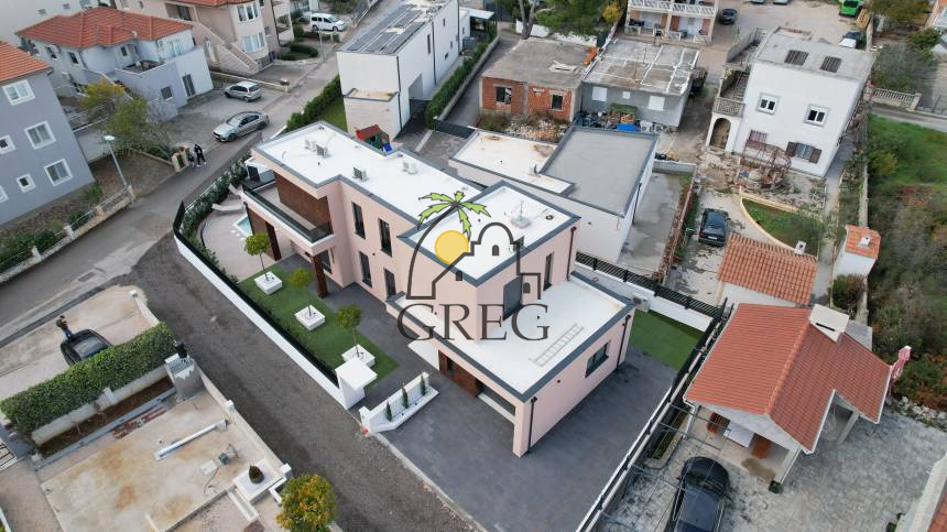 Croatia, North Dalmatia, Vodice - House, for sale