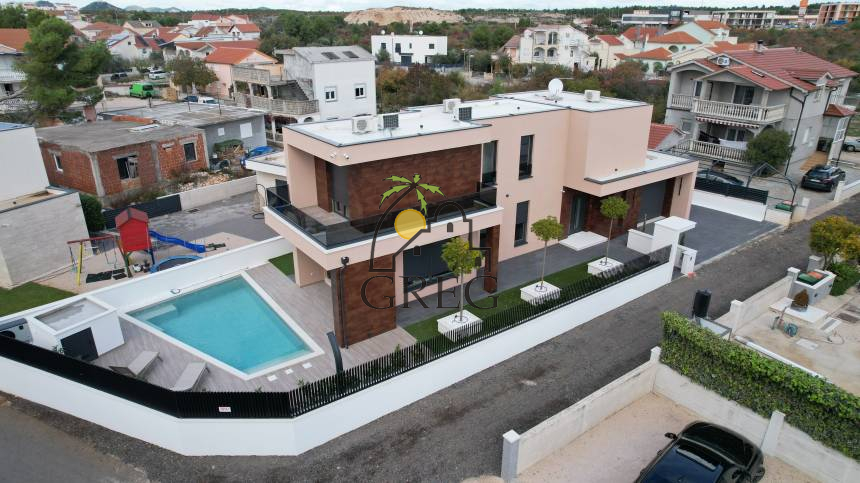 Croatia, North Dalmatia, Vodice - House, for sale