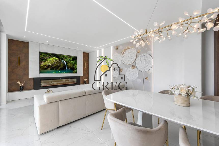 Croatia, North Dalmatia, Tribunj - Semi-detached house, for sale