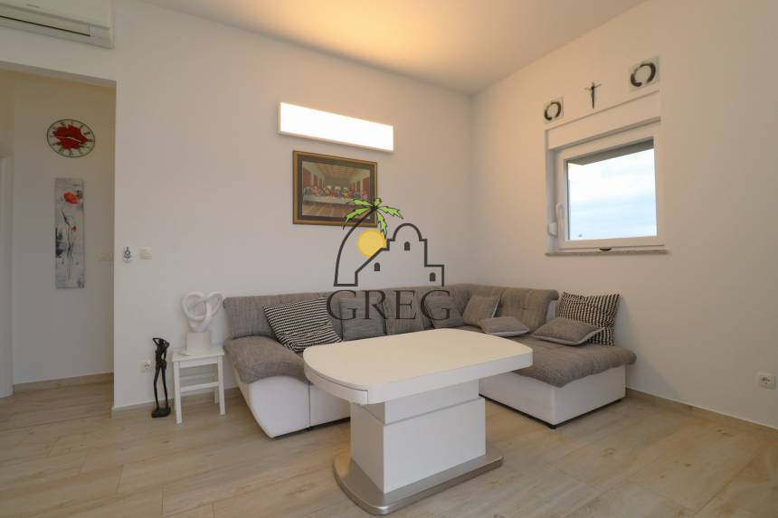 Croatia, North Dalmatia, Vodice - Apartment, for sale