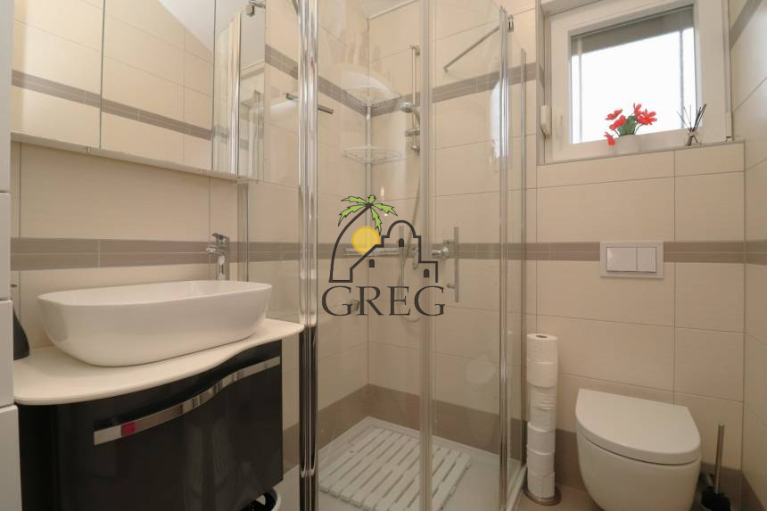 Croatia, North Dalmatia, Vodice - Apartment, for sale