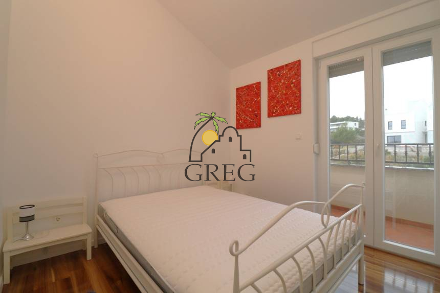 Croatia, North Dalmatia, Vodice - Apartment, for sale