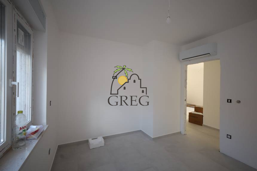 Croatia, North Dalmatia, Vodice - Apartment, for sale