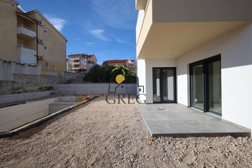 Croatia, North Dalmatia, Vodice - Apartment, for sale