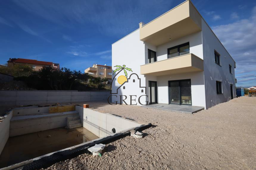 Croatia, North Dalmatia, Vodice - Apartment, for sale