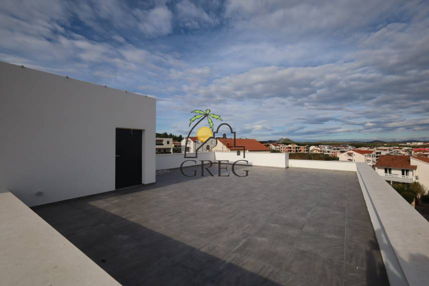 Croatia, North Dalmatia, Vodice - Apartment, for sale