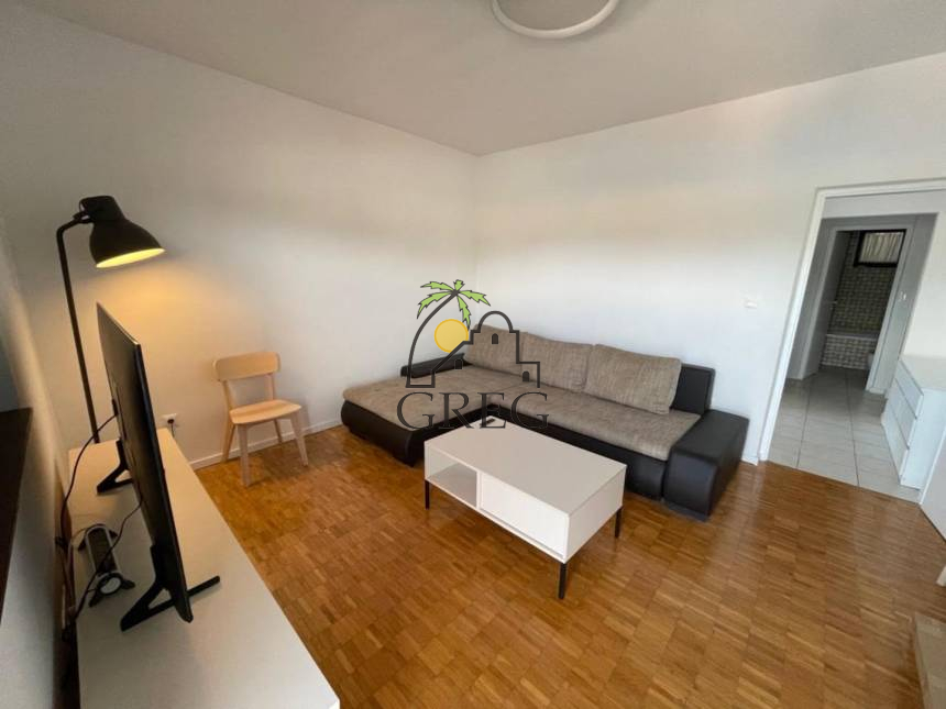 Croatia, Central Dalmatia, Marina - Apartment building, for sale