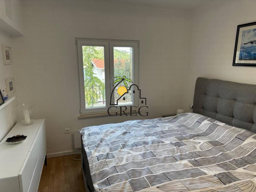 Croatia, Central Dalmatia, Marina - Apartment building, for sale