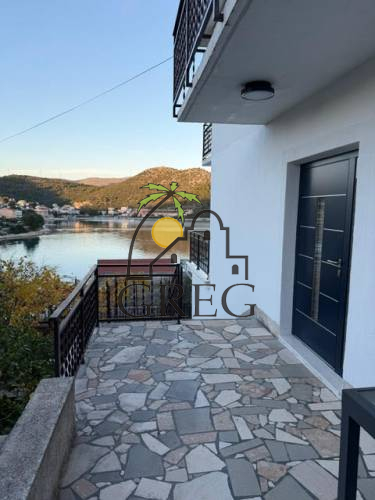 Croatia, Central Dalmatia, Marina - Apartment building, for sale