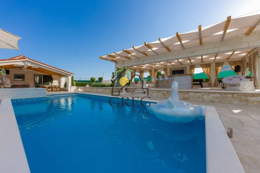 Croatia, Middle Dalmatia,  - House, for sale