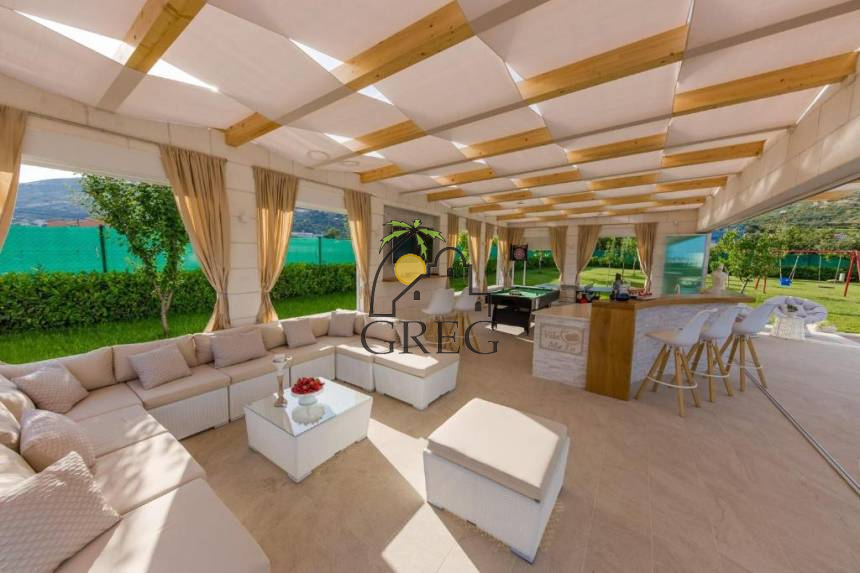 Croatia, Middle Dalmatia,  - House, for sale