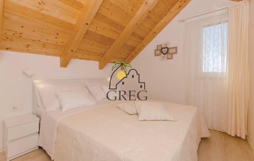 Croatia, Middle Dalmatia,  - House, for sale