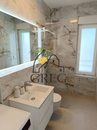 Croatia, North Dalmatia, Žaborić - Apartment, for sale