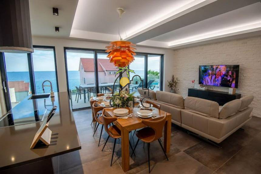 Croatia, North Dalmatia,  - House, for sale