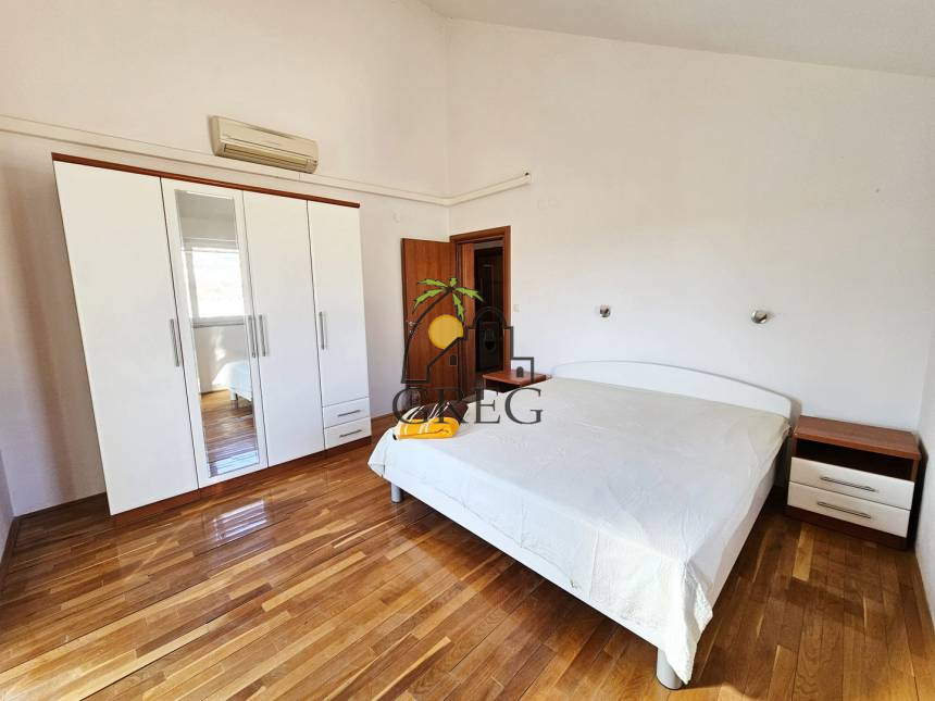 Croatia, North Dalmatia, Podsolarsko - Apartment, for sale