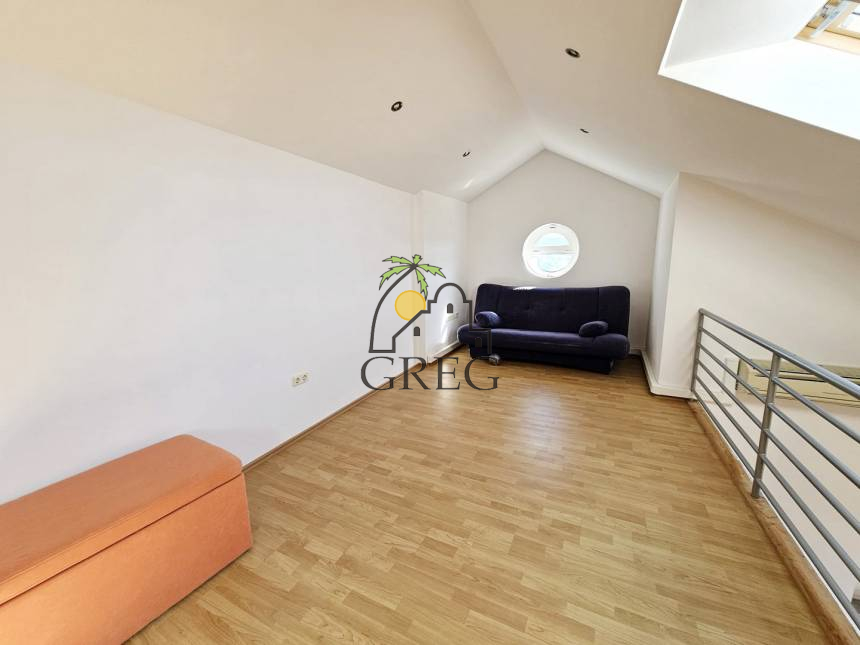 Croatia, North Dalmatia, Podsolarsko - Apartment, for sale