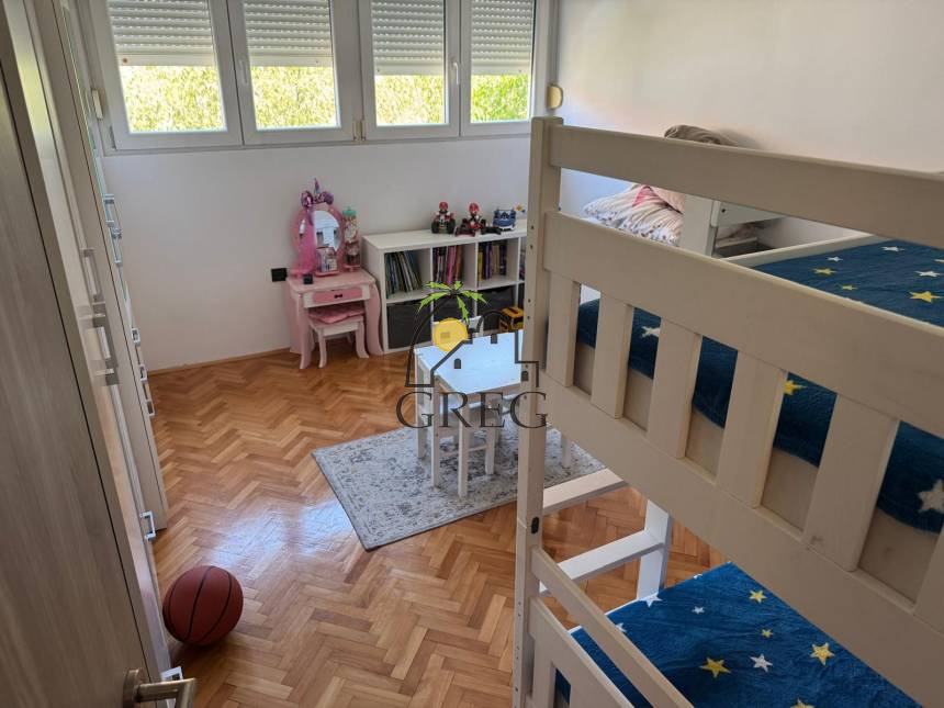 Croatia, North Dalmatia, Šibenik  - Apartment, for sale