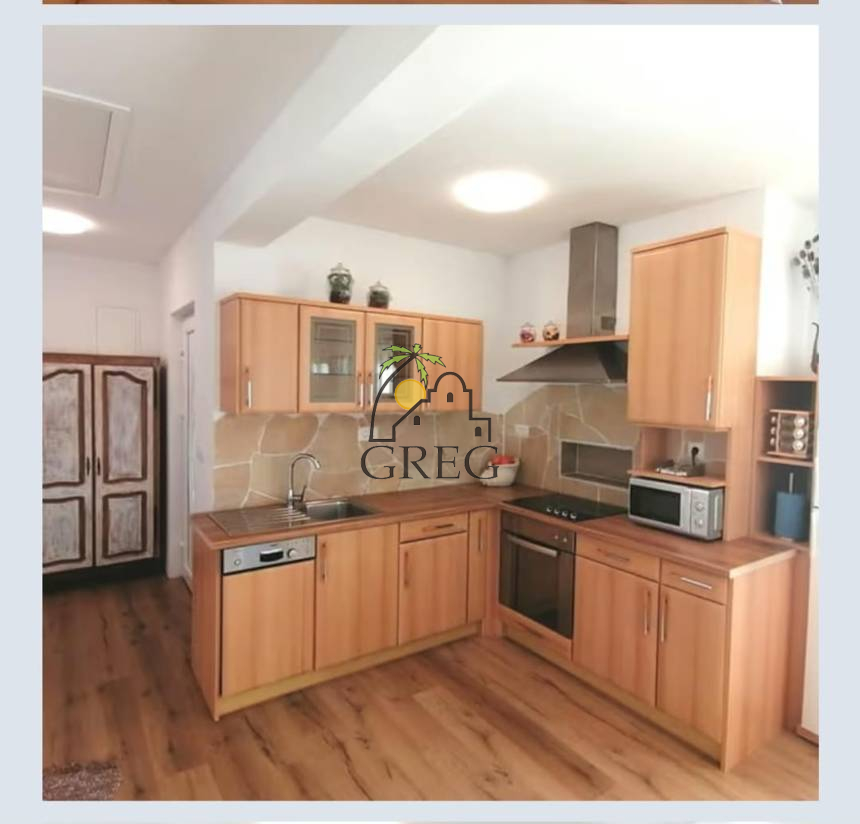 Croatia, North Dalmatia, Karin - House, for sale