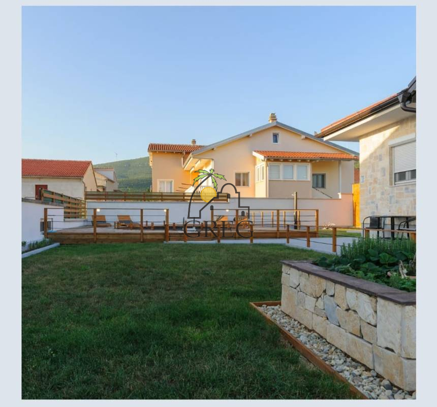 Croatia, North Dalmatia, Karin - House, for sale