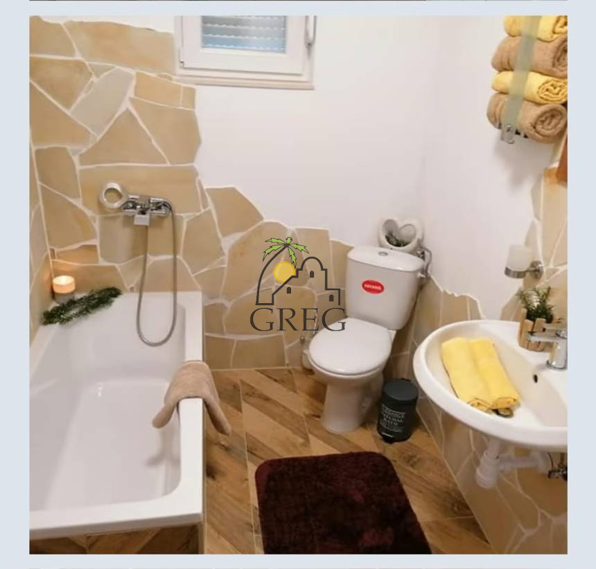 Croatia, North Dalmatia, Karin - House, for sale