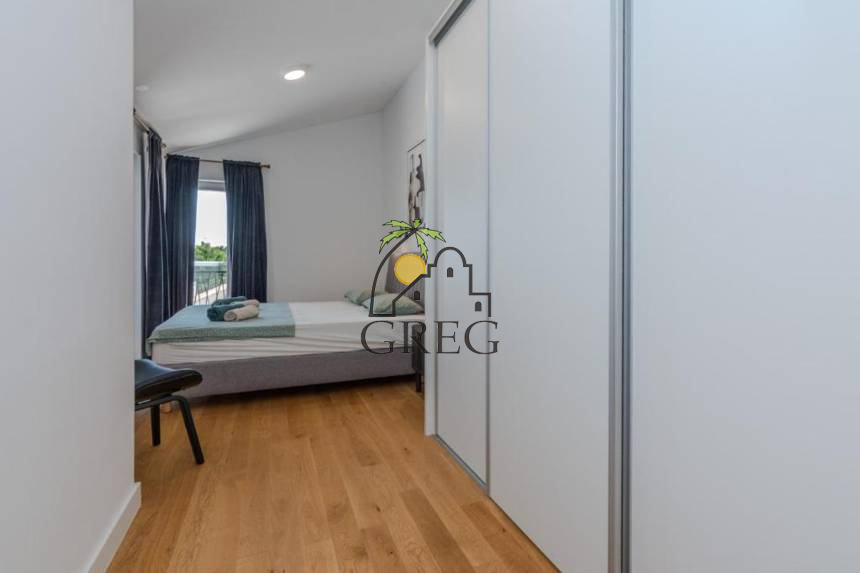 Chorwacja, Dalmacja Północna,  - Szeregowiec, na sprzedaż