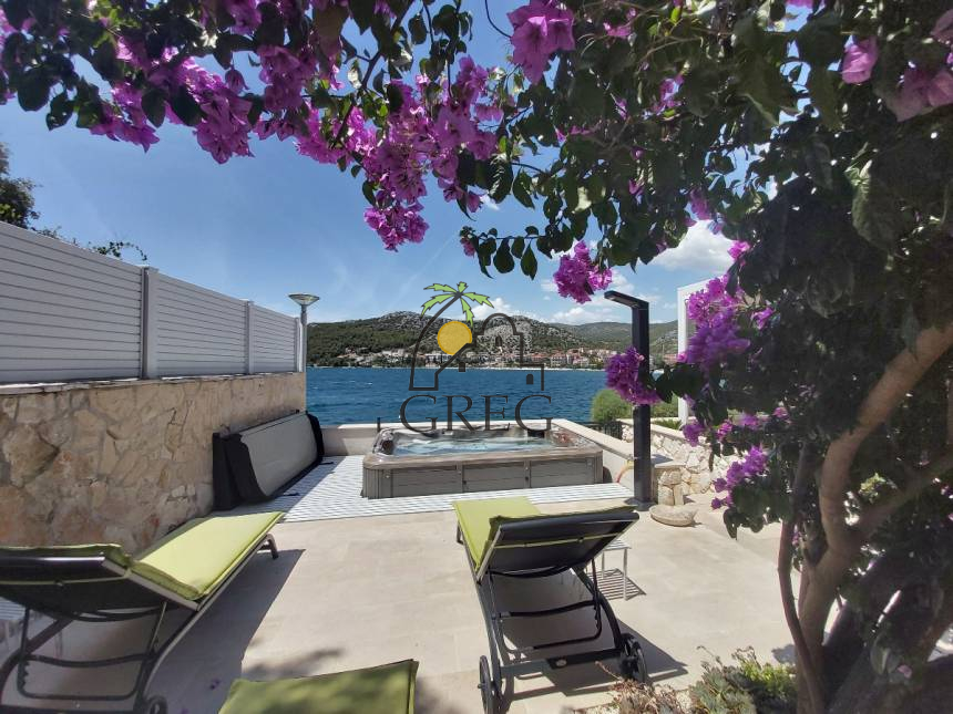 Croatia, Island of Ciovo,  - House, for sale