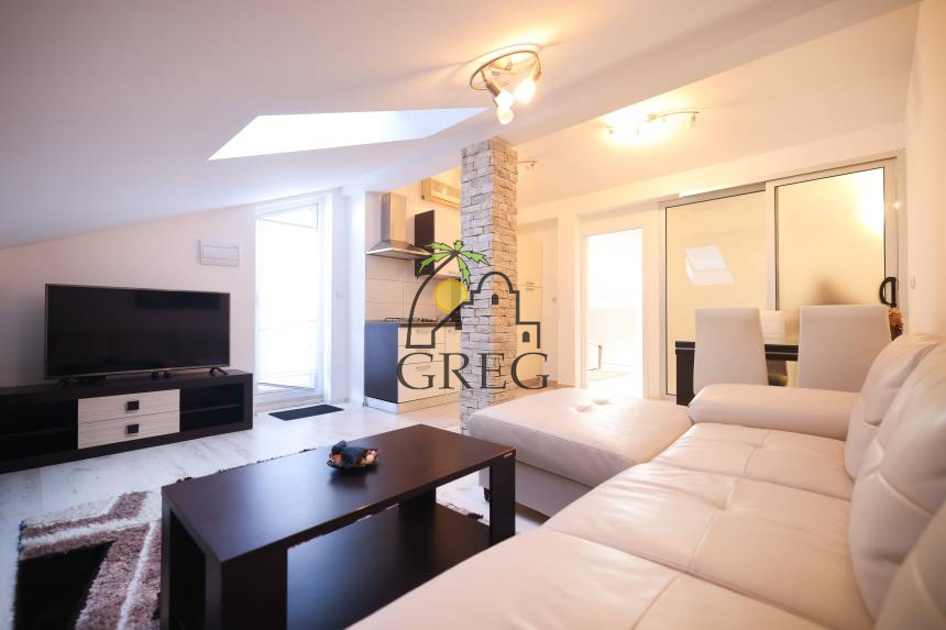 Croatia, North Dalmatia, Zaton - Apartment, for sale