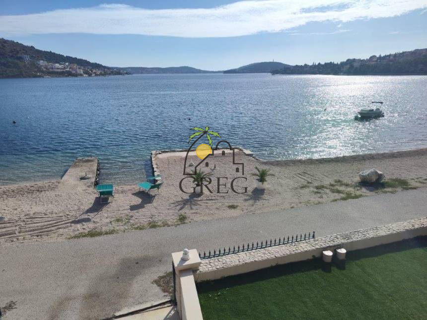 Croatia, Middle Dalmatia,  - House, for sale