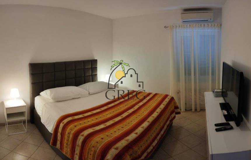 Croatia, Middle Dalmatia,  - House, for sale