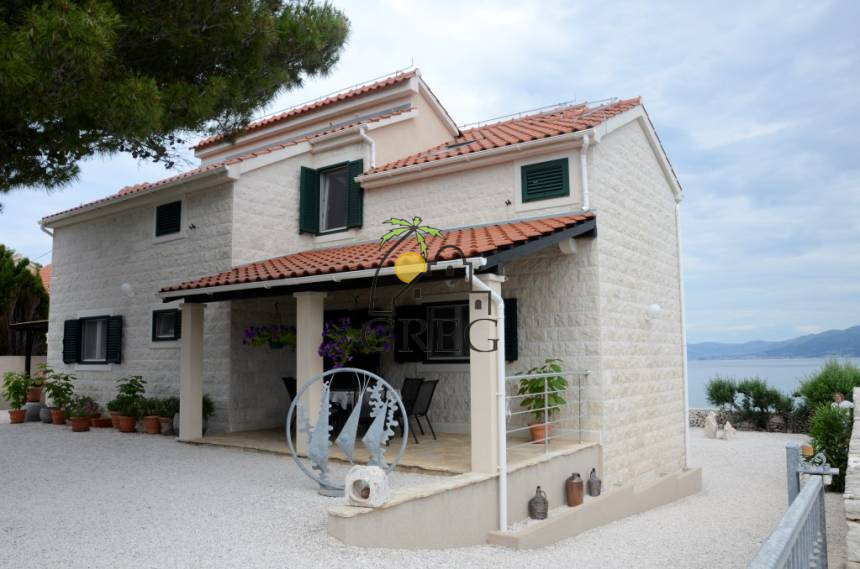 Croatia, Island of Brač,  - House, for sale