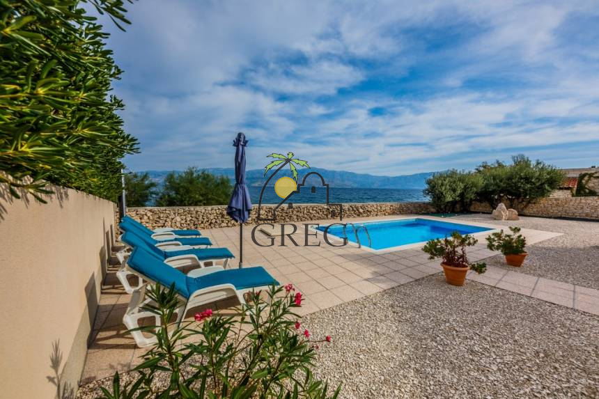 Croatia, Island of Brač,  - House, for sale
