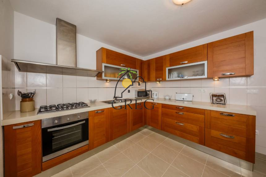 Croatia, Island of Brač,  - House, for sale